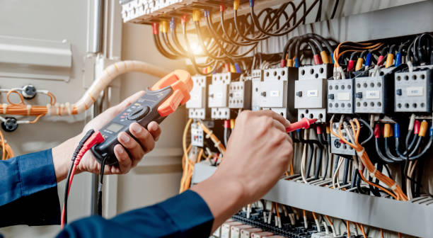 Best Emergency Electrical Repair  in Decorah, IA